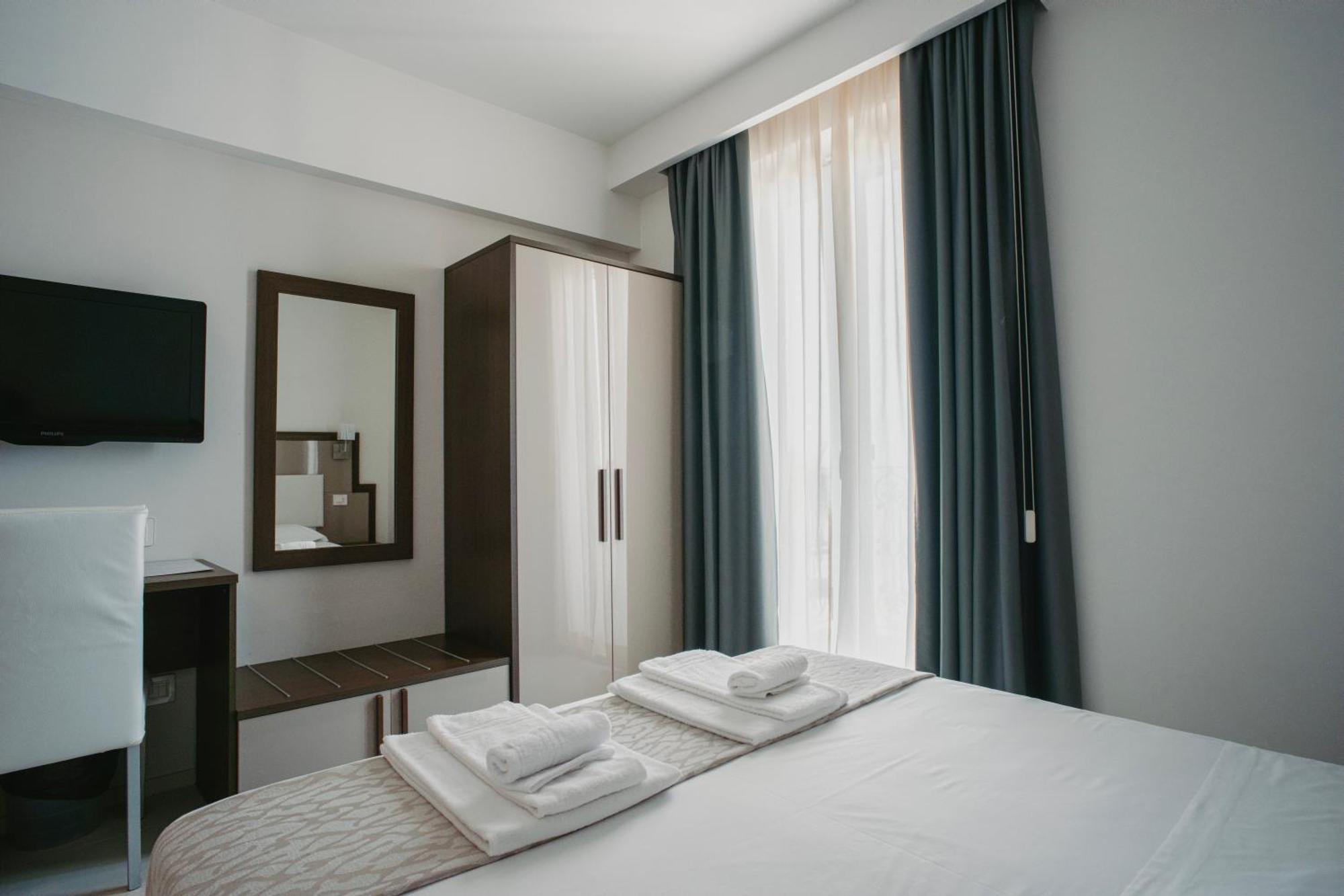 Hotel Baia Marina Cupra Marittima Bagian luar foto