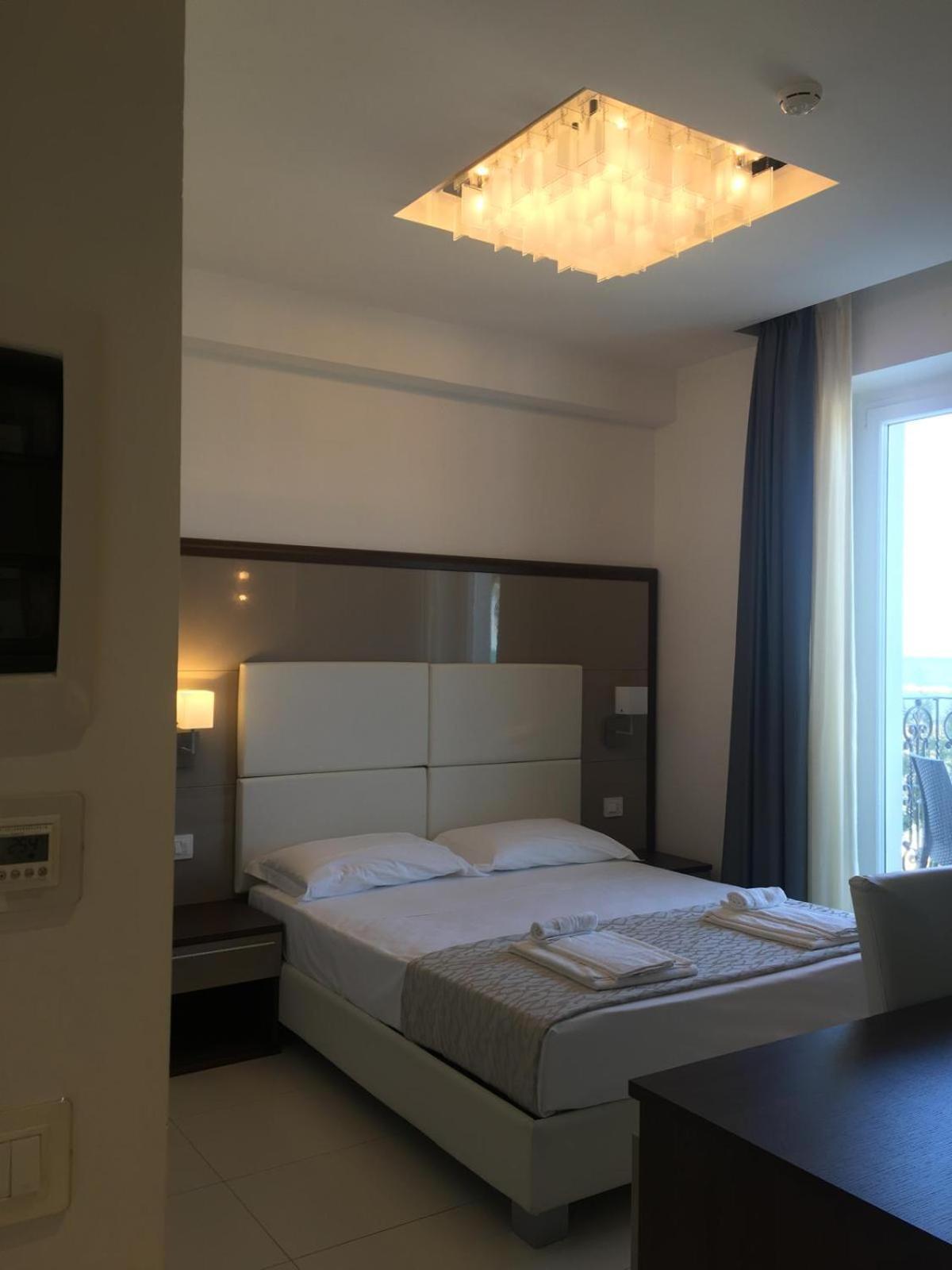 Hotel Baia Marina Cupra Marittima Bagian luar foto