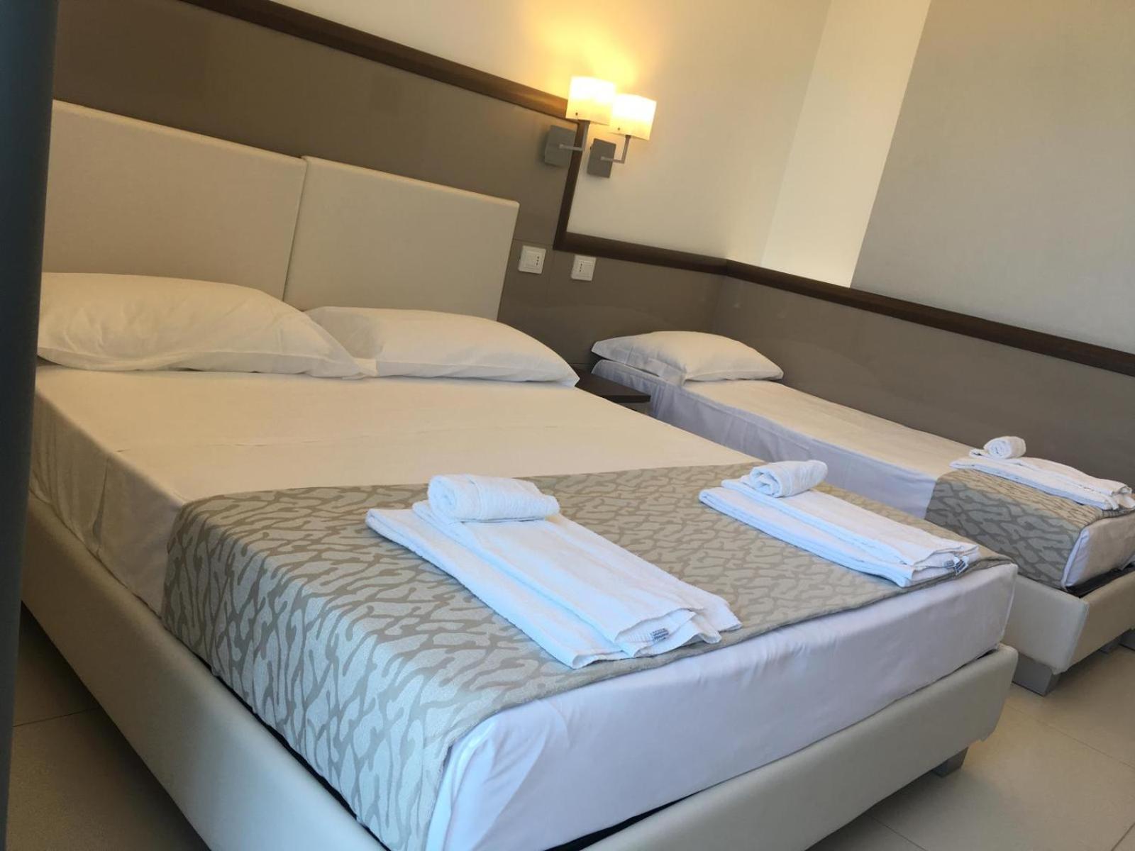 Hotel Baia Marina Cupra Marittima Bagian luar foto
