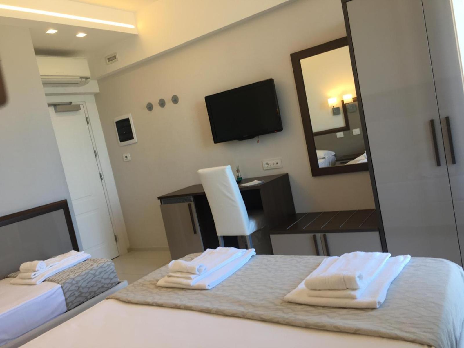 Hotel Baia Marina Cupra Marittima Bagian luar foto