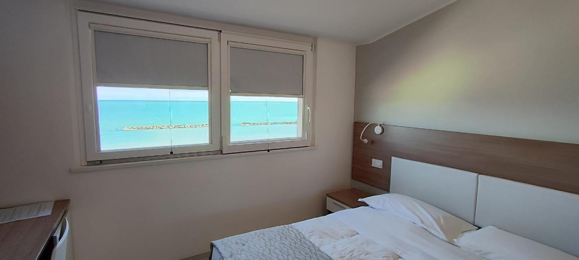 Hotel Baia Marina Cupra Marittima Bagian luar foto