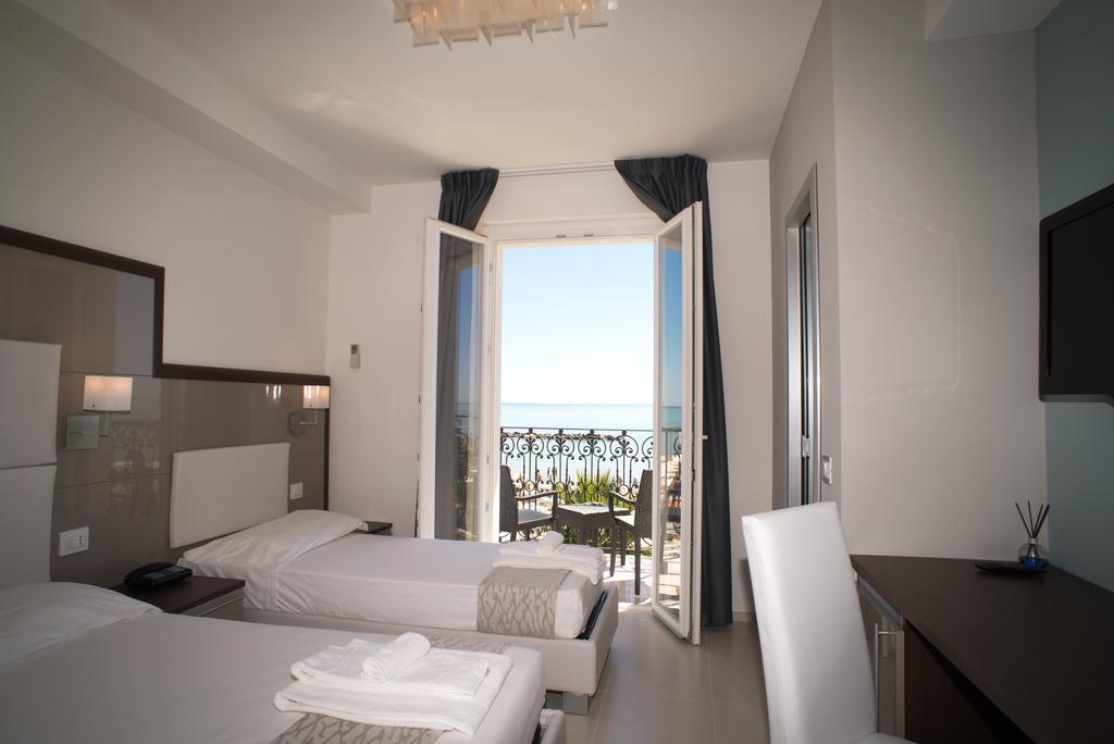 Hotel Baia Marina Cupra Marittima Bagian luar foto