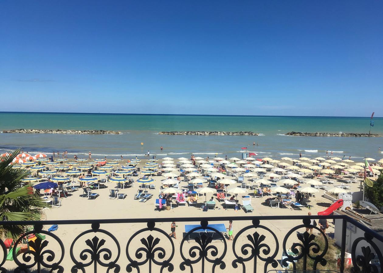 Hotel Baia Marina Cupra Marittima Bagian luar foto